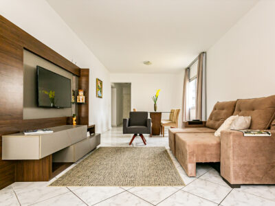 Amplo apto localizado a passos da Beira-mar Norte - SA402