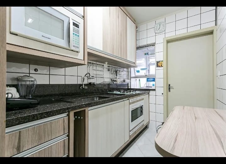 Lar Sossego ao lado da Beira-mar norte com garagem - CA601