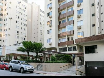 Lar Sossego ao lado da Beira-mar norte com garagem - CA601