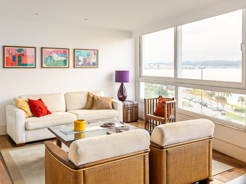 Paris à Beira-mar, na principal avenida de Floripa - AN601