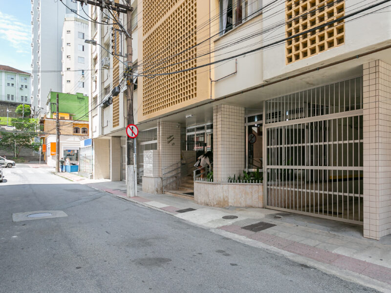 Central, tranquilo e arejado no coração de Floripa - BE304