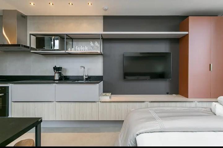 Studio Moderno com ar e academia