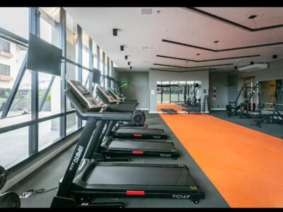 Studio Moderno com ar e academia