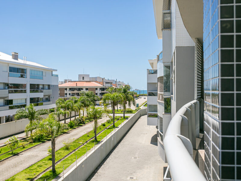 Praia dos Ingleses 100m pé na areia c/ ar/garagem