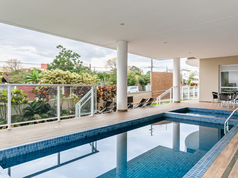 Apto 2Q no Rio Tavares com Piscina e Churrasqueira